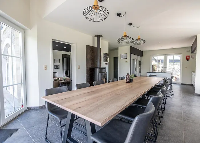 Holiday home Ardennes Family Lodge, Family House 13 Guests With Garden & Sauna Libin