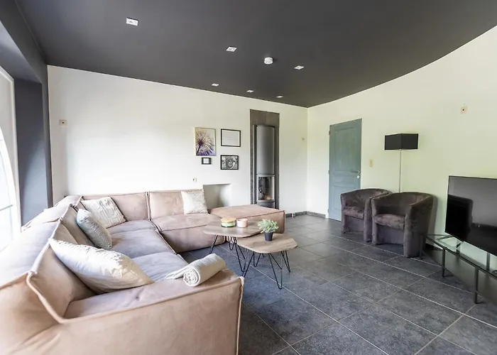 Holiday home Ardennes Family Lodge, Family House 13 Guests With Garden & Sauna