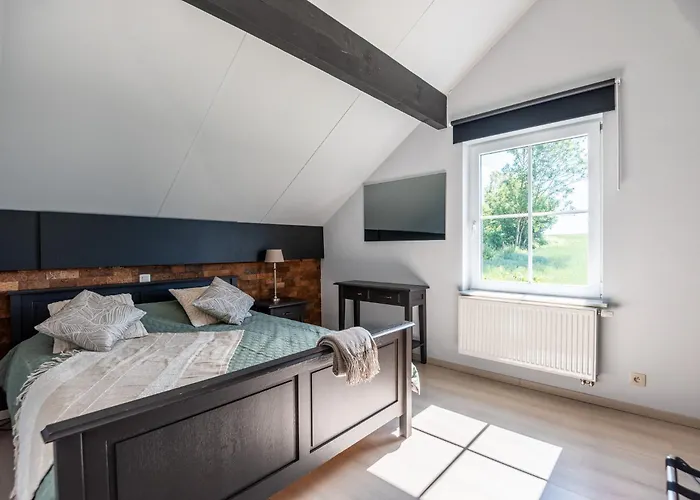 Holiday home Ardennes Family Lodge, Family House 13 Guests With Garden & Sauna