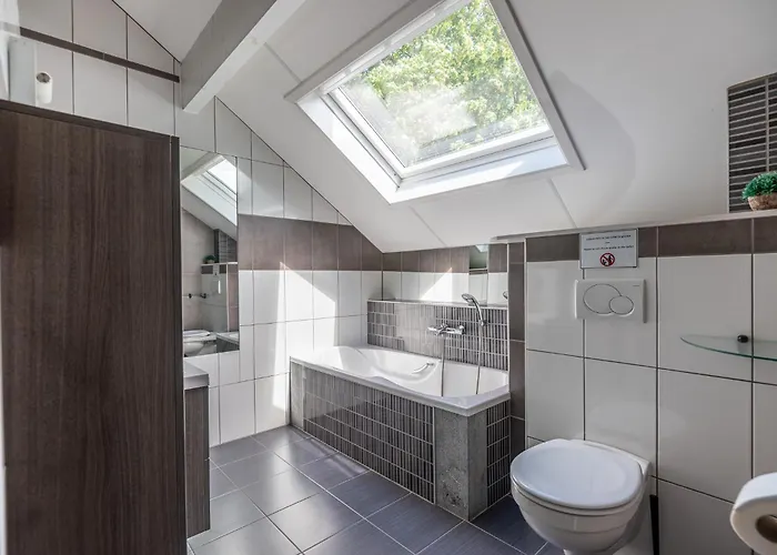 Ardennes Family Lodge, Family House 13 Guests With Garden & Sauna